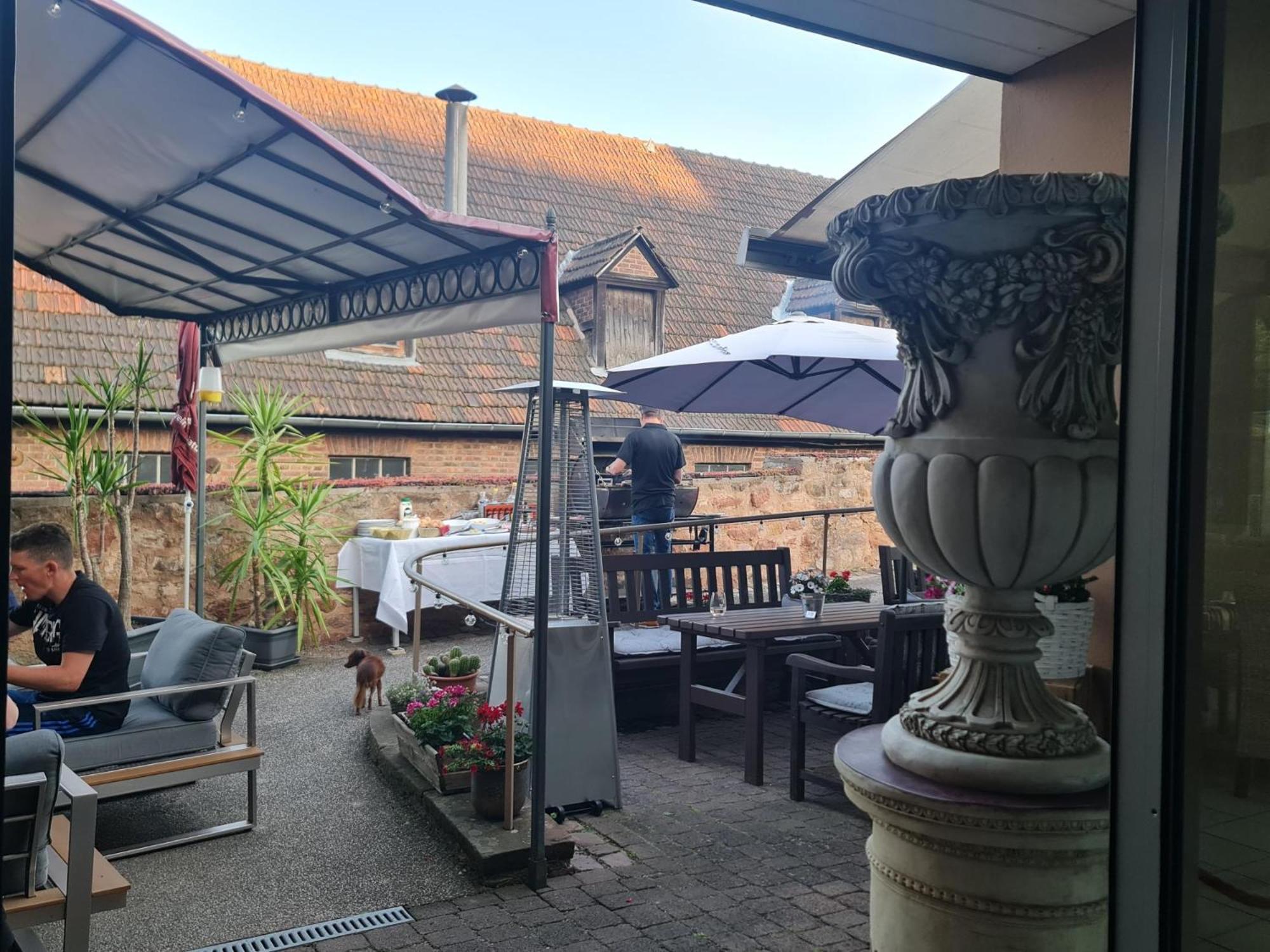 Hotel & Cafe Schachtenburg 슐리츠 외부 사진